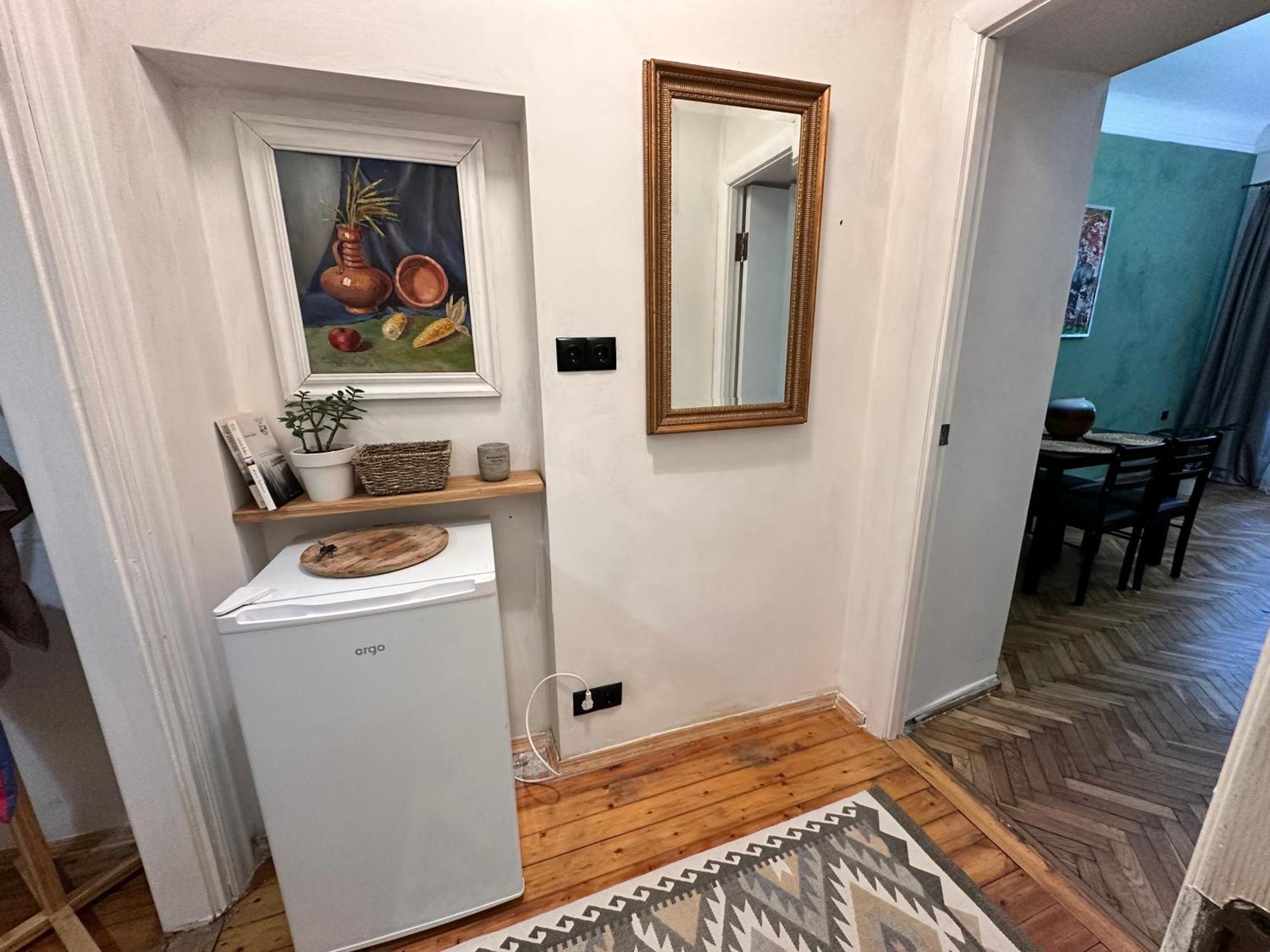 Art Apartment On Kylisha Str リヴィウ エクステリア 写真
