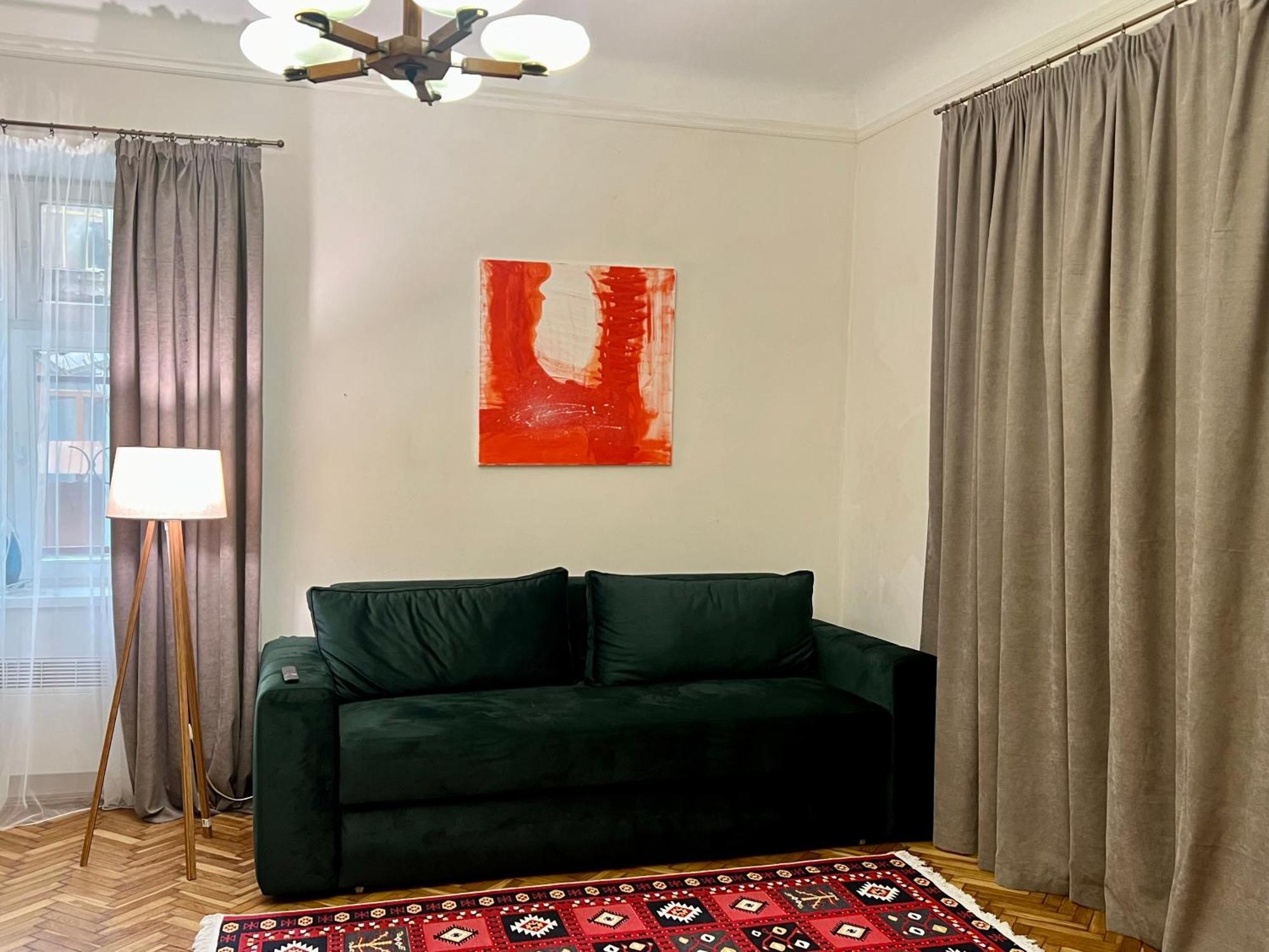 Art Apartment On Kylisha Str リヴィウ エクステリア 写真