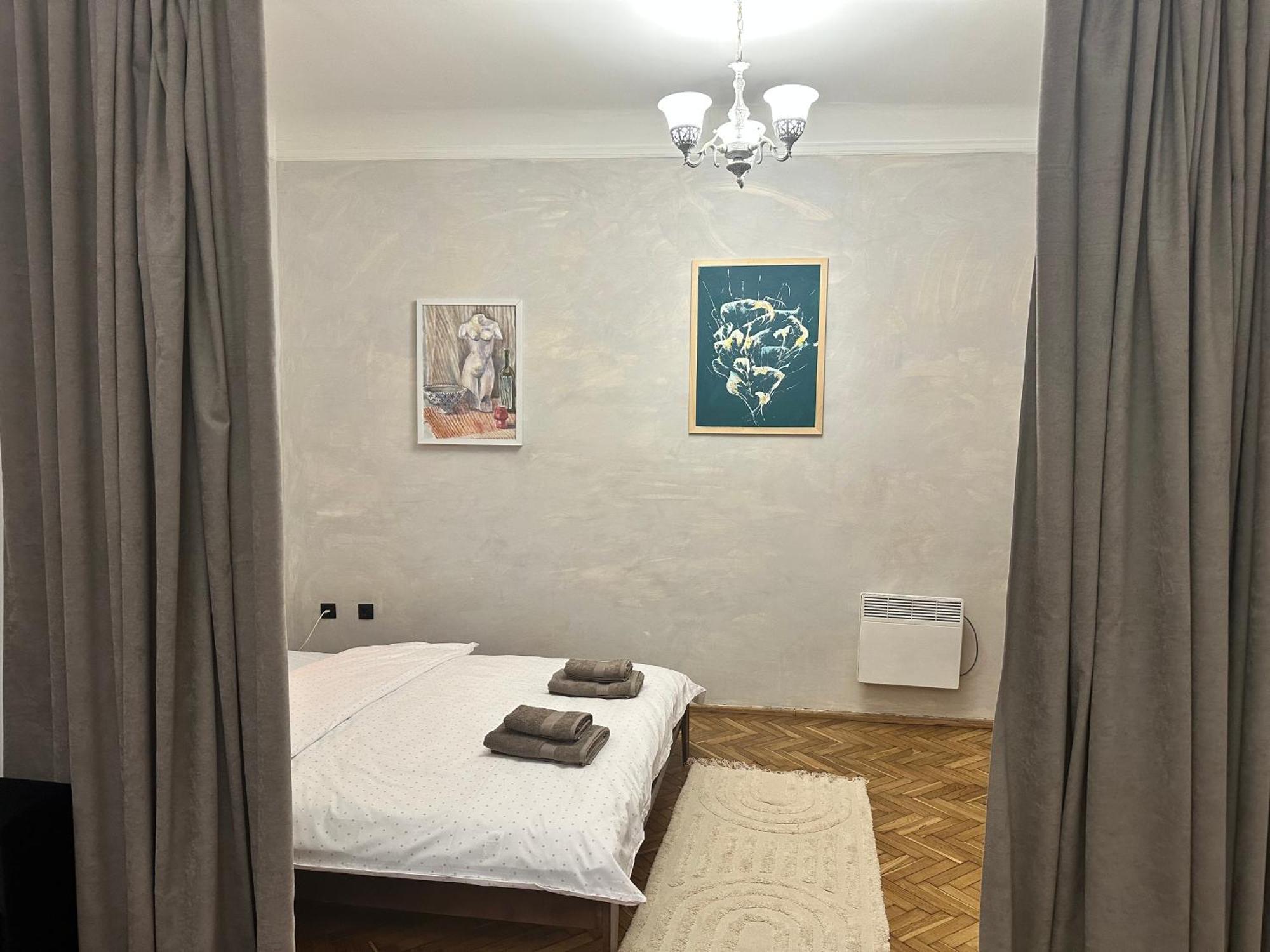 Art Apartment On Kylisha Str リヴィウ エクステリア 写真