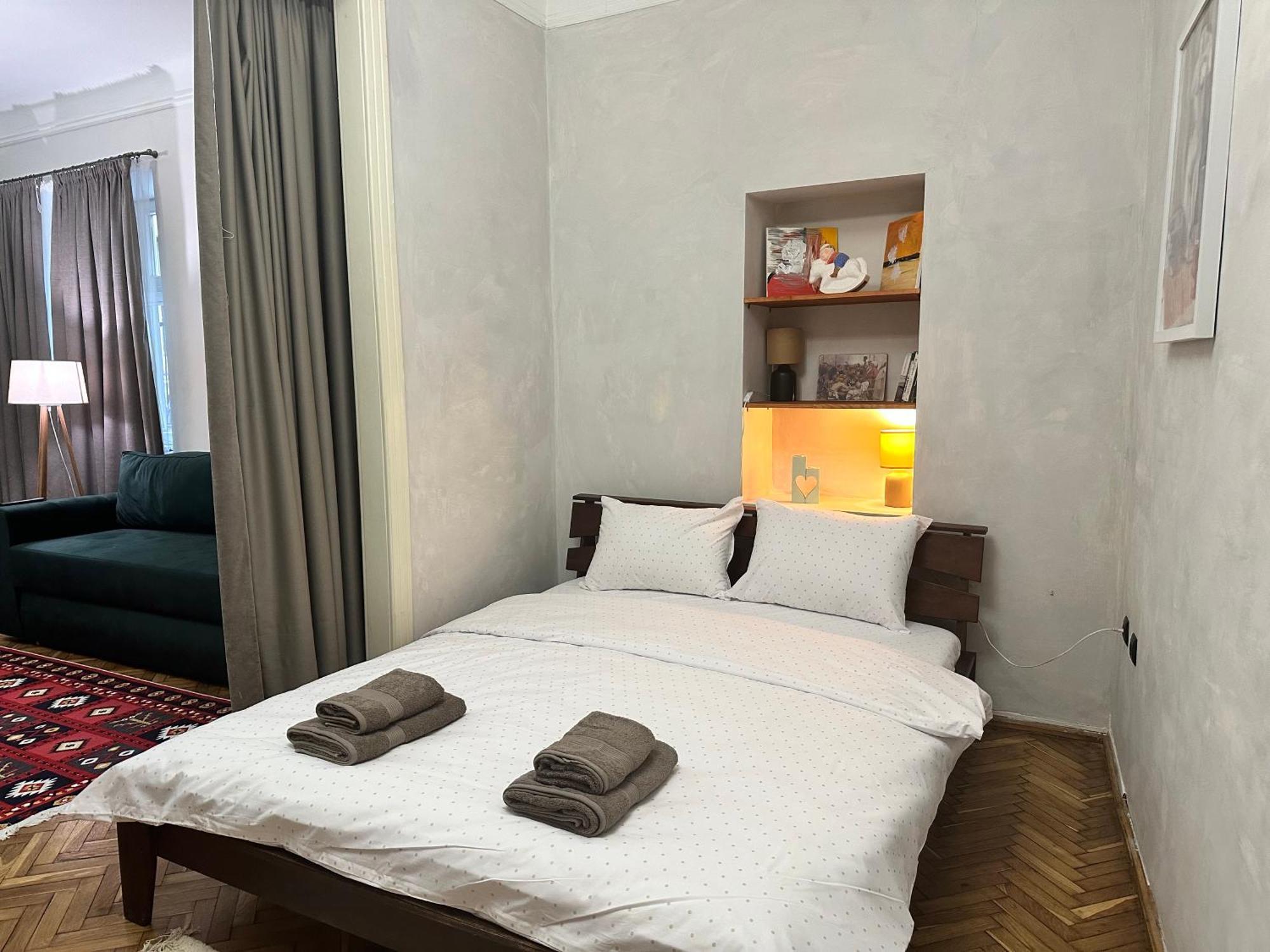 Art Apartment On Kylisha Str リヴィウ エクステリア 写真