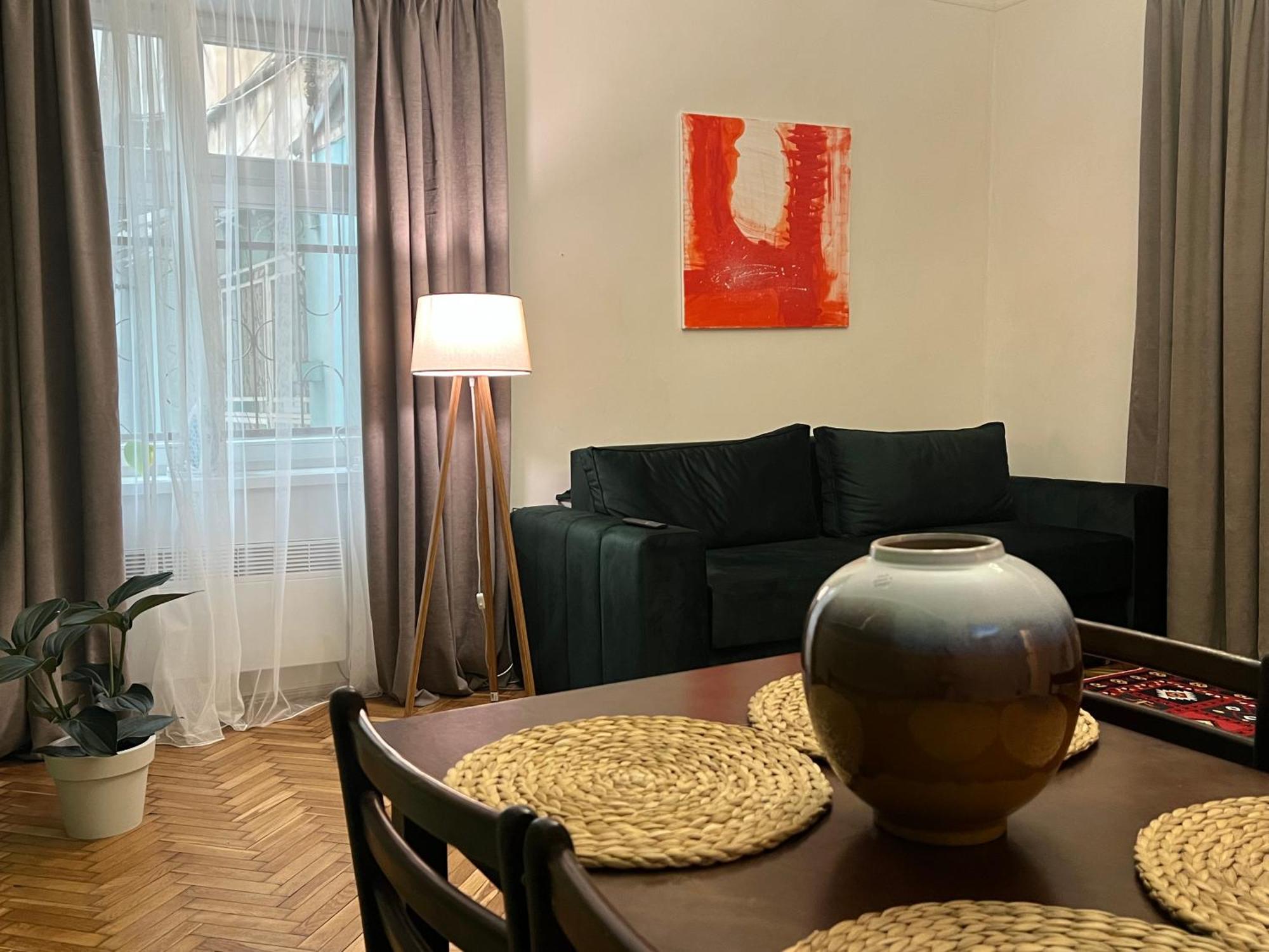 Art Apartment On Kylisha Str リヴィウ エクステリア 写真