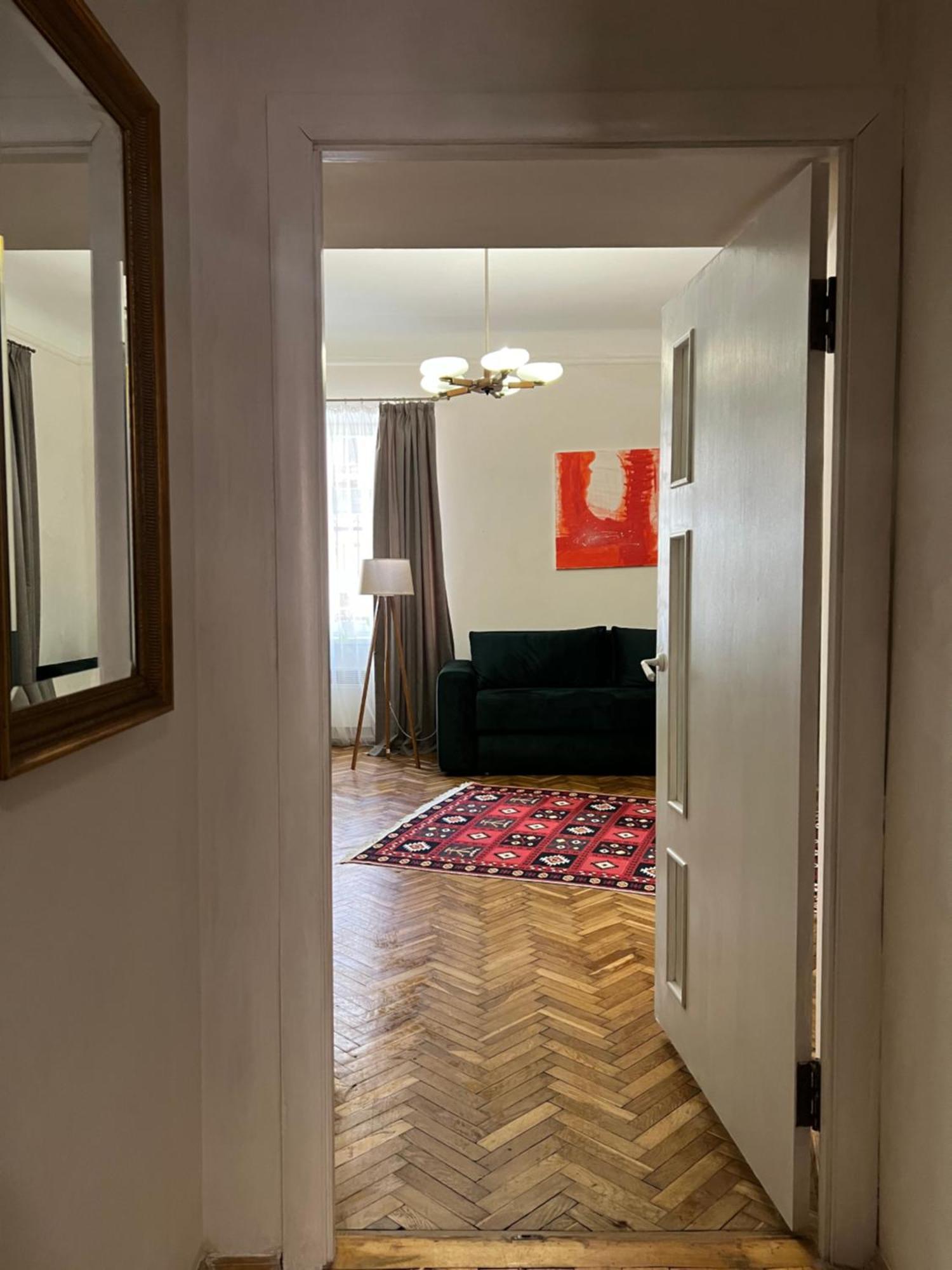 Art Apartment On Kylisha Str リヴィウ エクステリア 写真